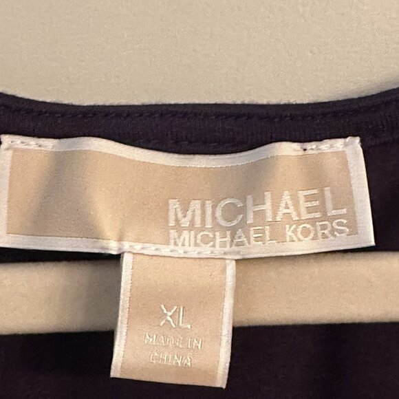 ✨Michael Kors Layered V-Neck Blouse - XL✨ - Picture 3 of 6